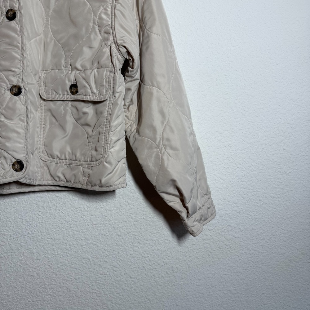 H&M By Divided Quilted Jacket Womens Small Beige V Neck Button Front Insulated - Picture 7 of 10